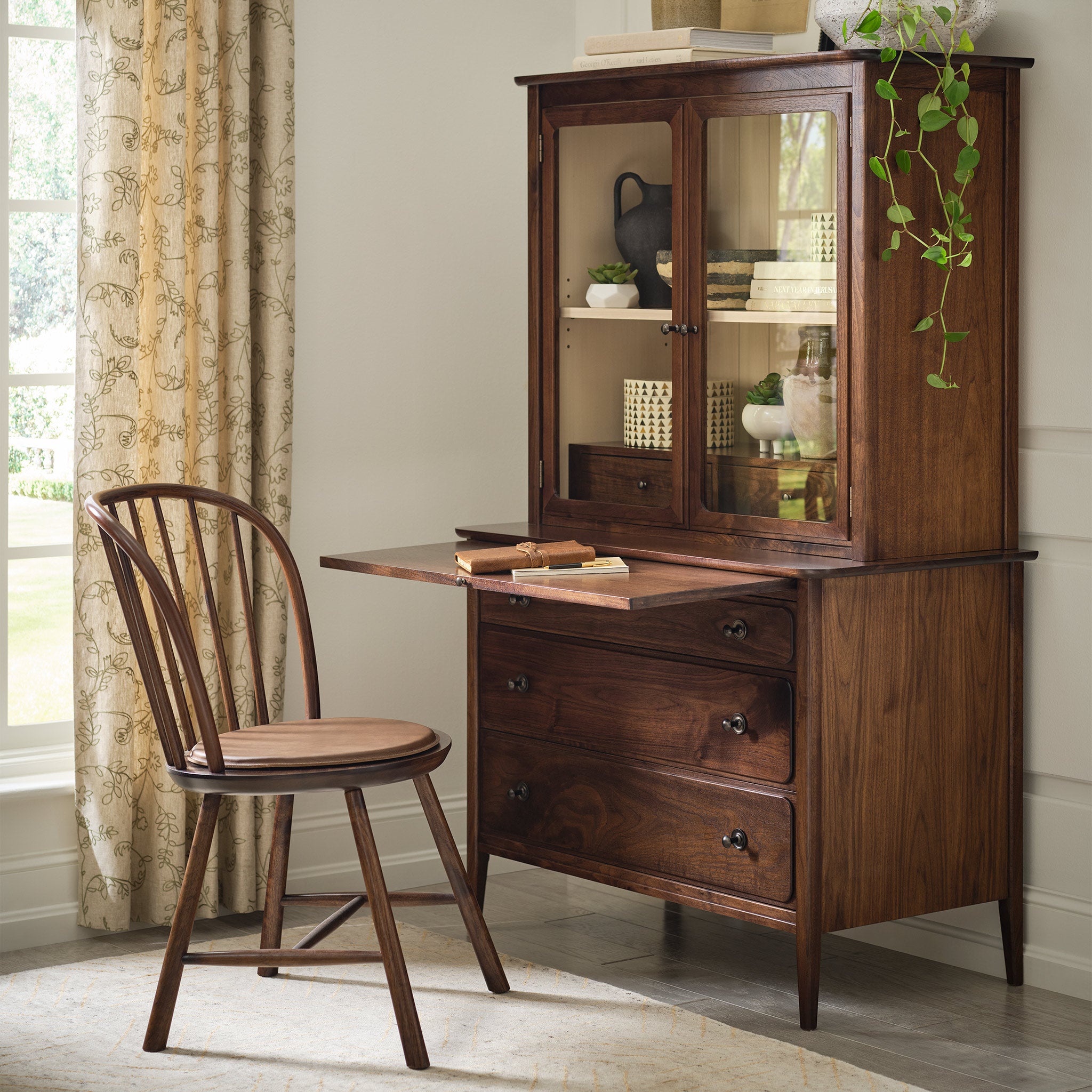 Hudson Valley Two-Door Hutch – Stickley