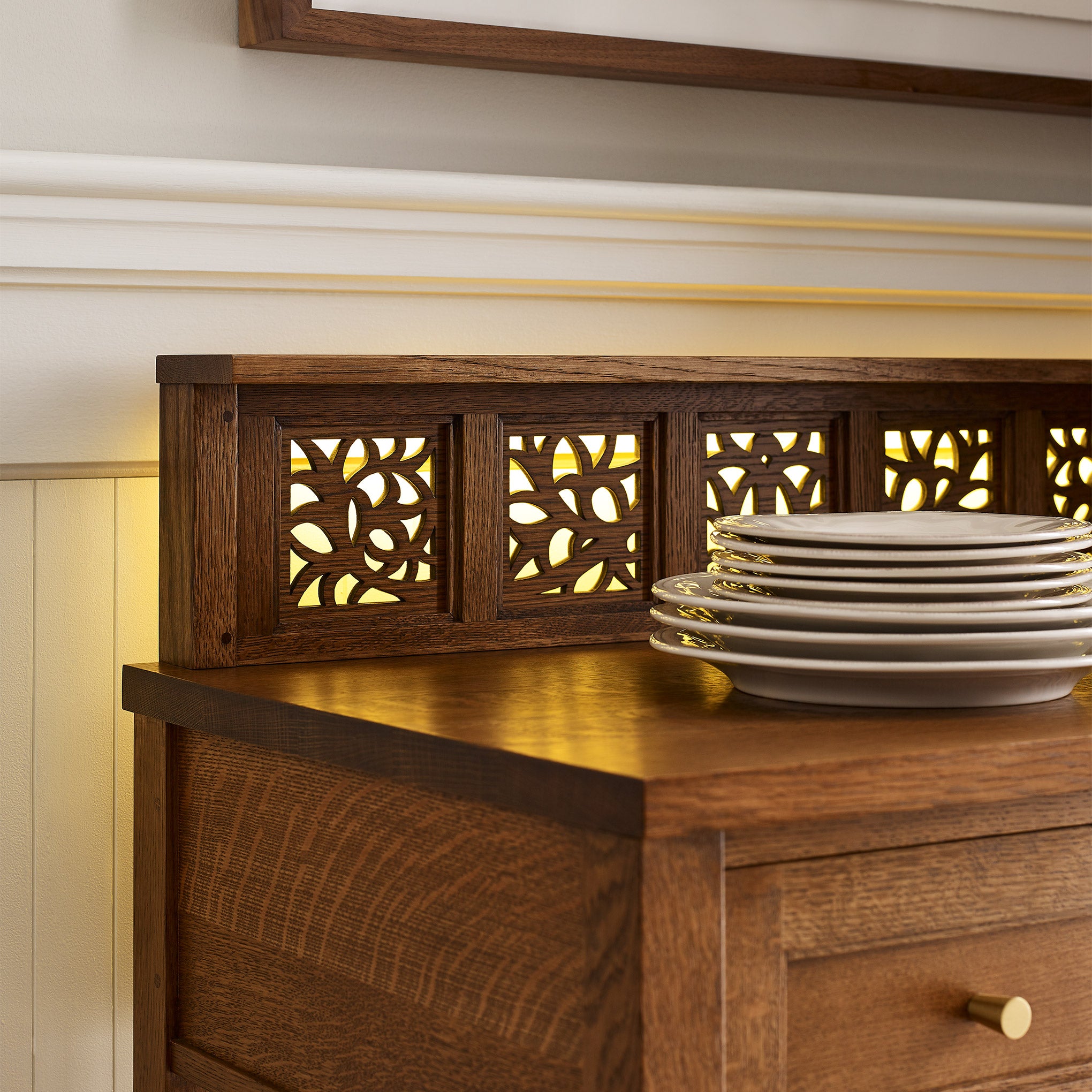 Surrey Hills Server with Gallery – Stickley