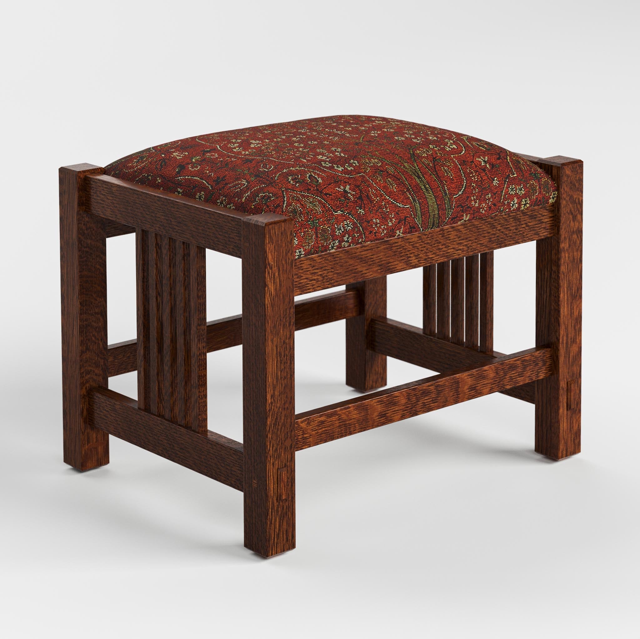 Compact Spindle Morris Chair – Stickley