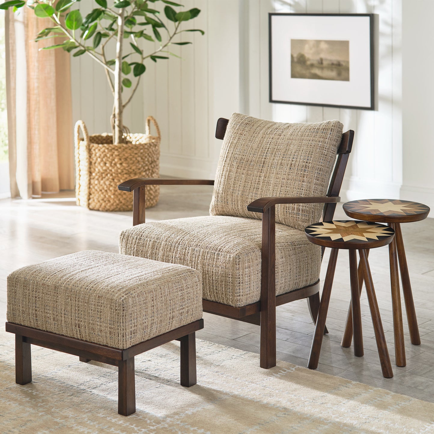 Hudson Valley Wood-Frame Ottoman - Stickley Furniture | Mattress