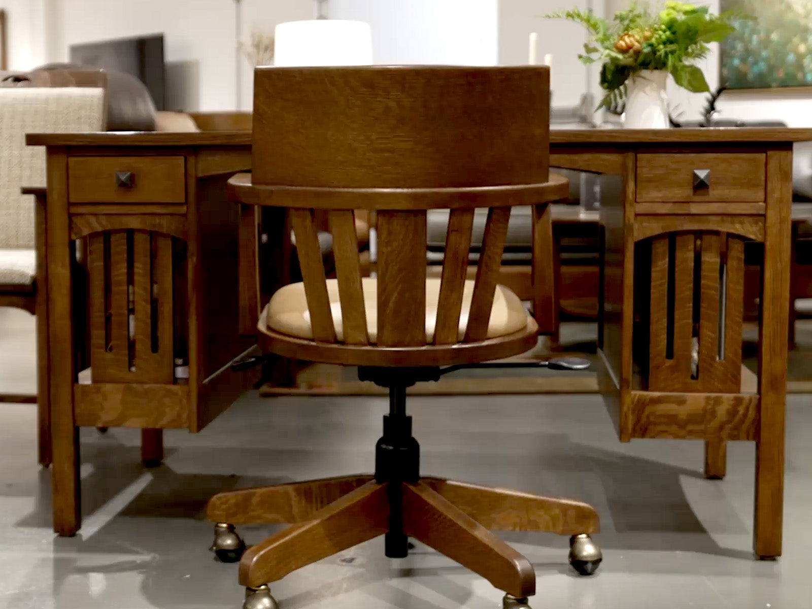 Exciting new office pieces from LaSalle 