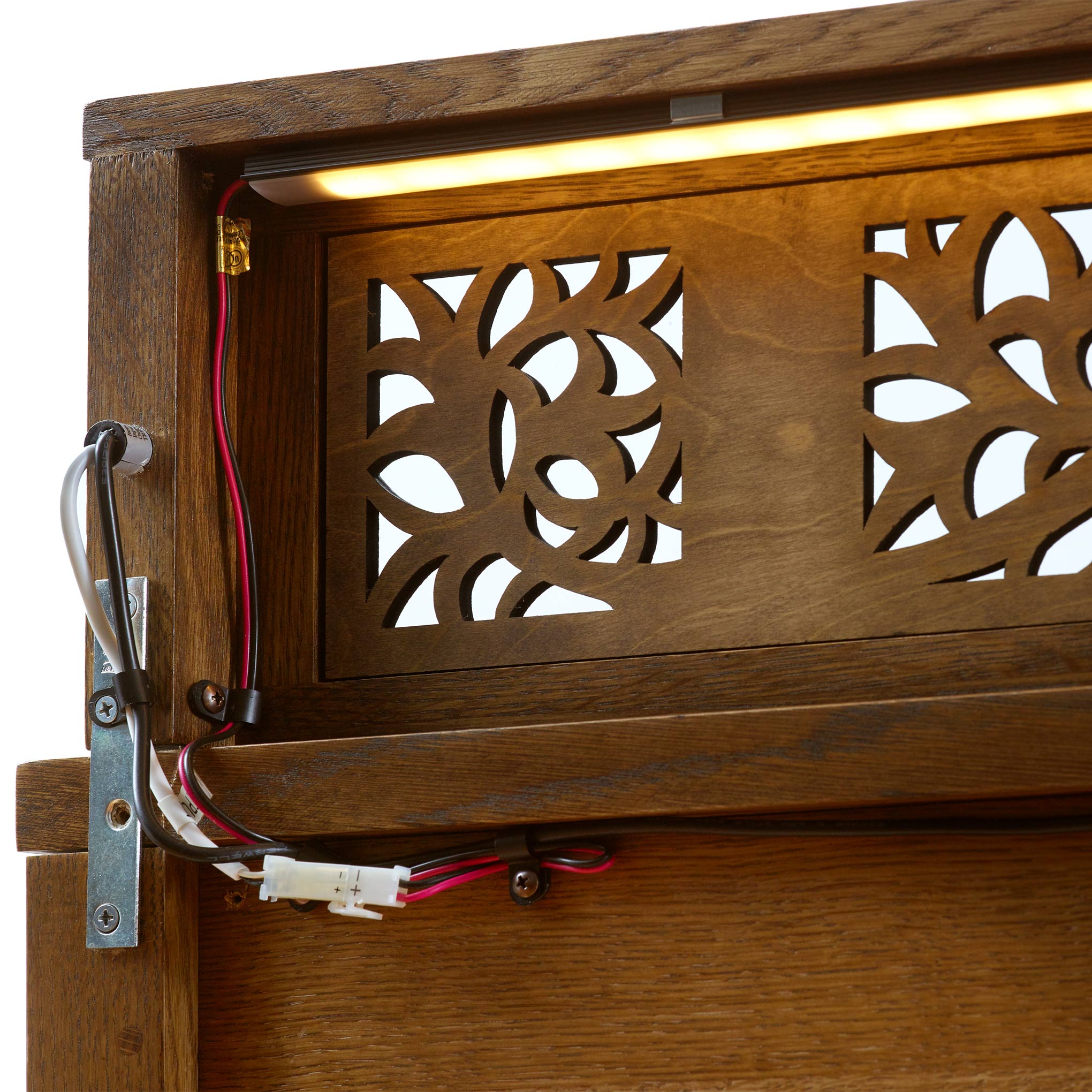 Surrey Hills Server with Gallery – Stickley